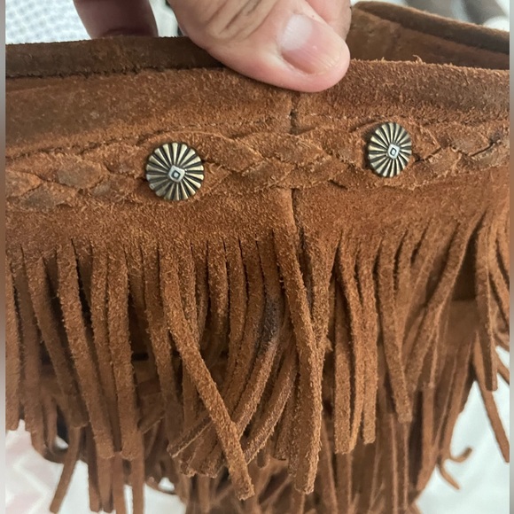 Minnetonka brown 5 layer fringe boot. Size 6 - Picture 2 of 6